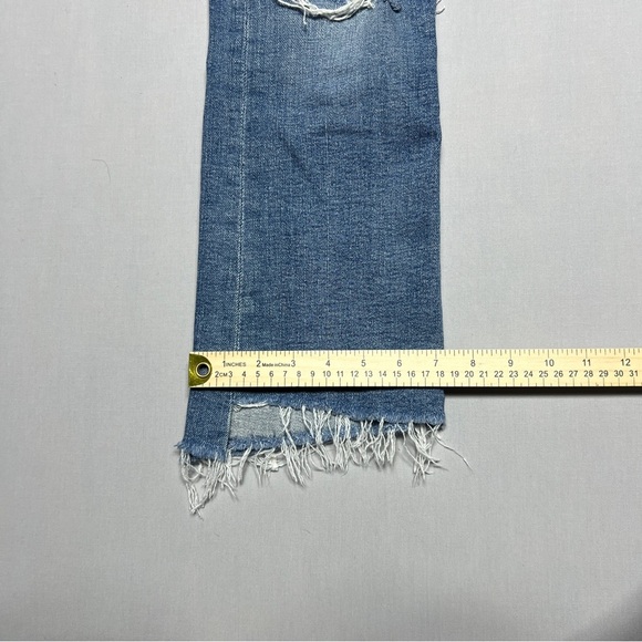 Mother The Insider Crop Step Fray Jeans in Reckless On A Shiny White Vespa Sz 25 - Picture 13 of 15